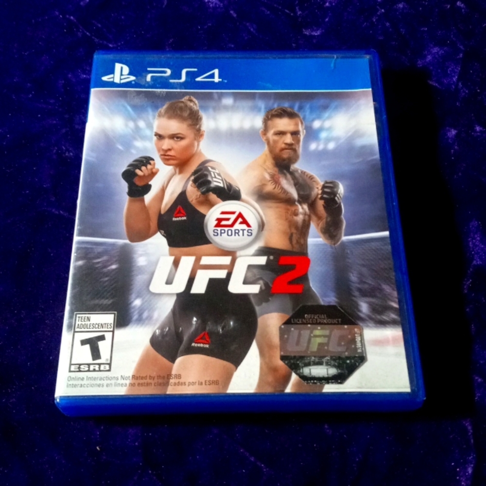 Lot 37 PS4 UFC 2 GAME